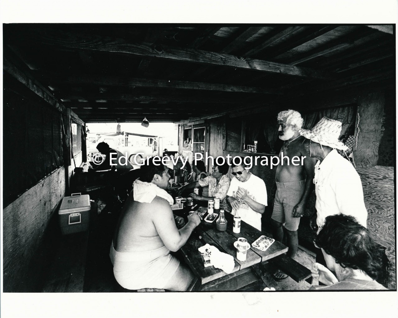 Lunch on Sand Island, Puhipau and George Hoʻaiʻai (right)  (10 November 1979) Negative: 4090-3-19A | Ed Greevy Photographer