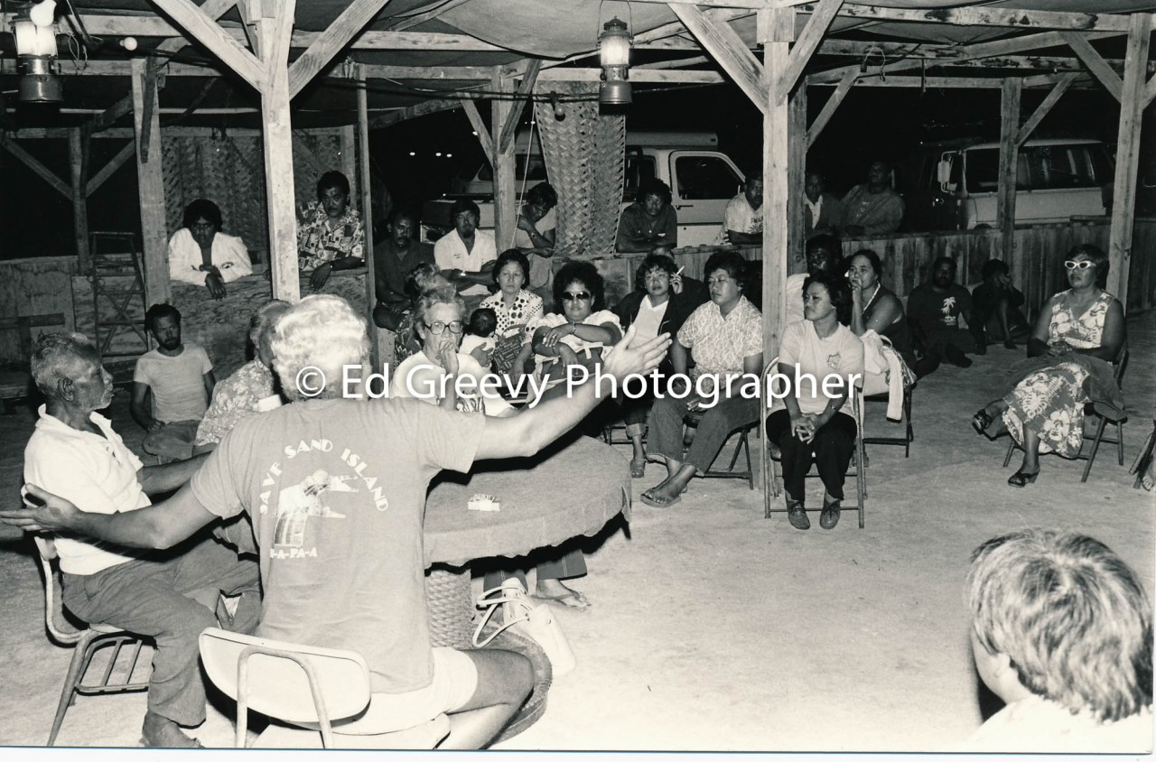 Sand Island resident meeting, chaired by Puhipau (December 1979) Negative: 4095-1-5 | Ed Greevy Photographer
