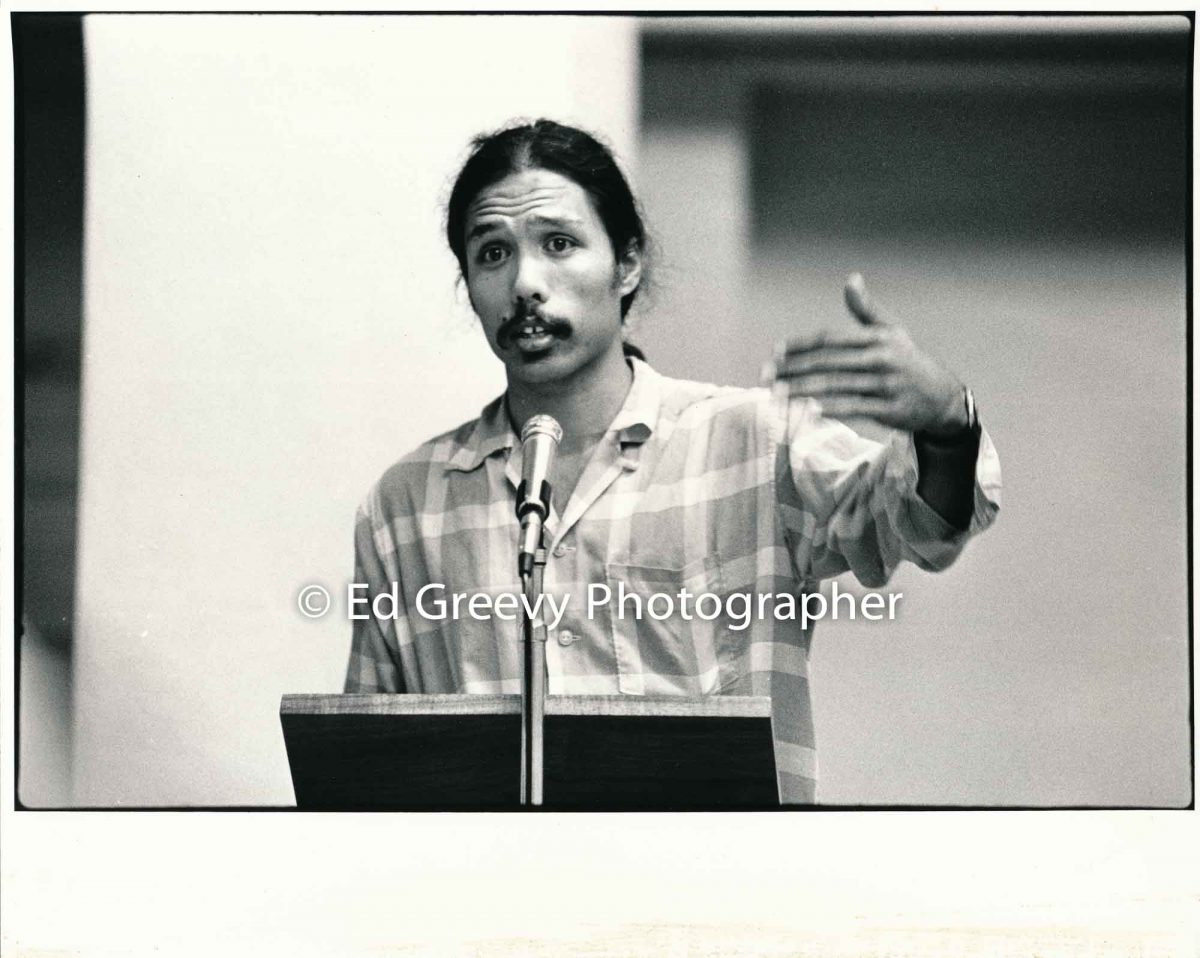 Community organizer Pete Thompson defends Waiahole Waikane residentsʻ right to fight evictions (11 April 1973) Negative: 2651-1-11 | Ed Greevy Photographer