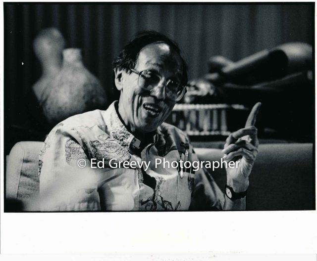 Dr. Kekuni Blaisdell at home for Tribunal meeting (2000) | Ed Greevy Photographer