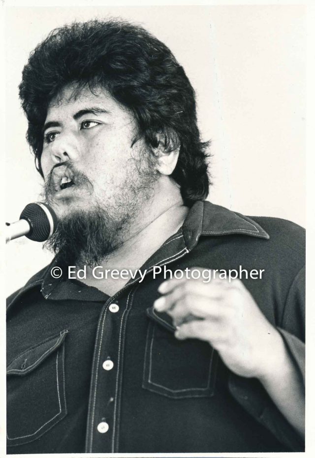 Hawaiian Nationalist, Kalani Ohelo, with musical group LAVA, at Oʻahu prison (14 September 1975) Negative: 2923 | Ed Greevy Photographer