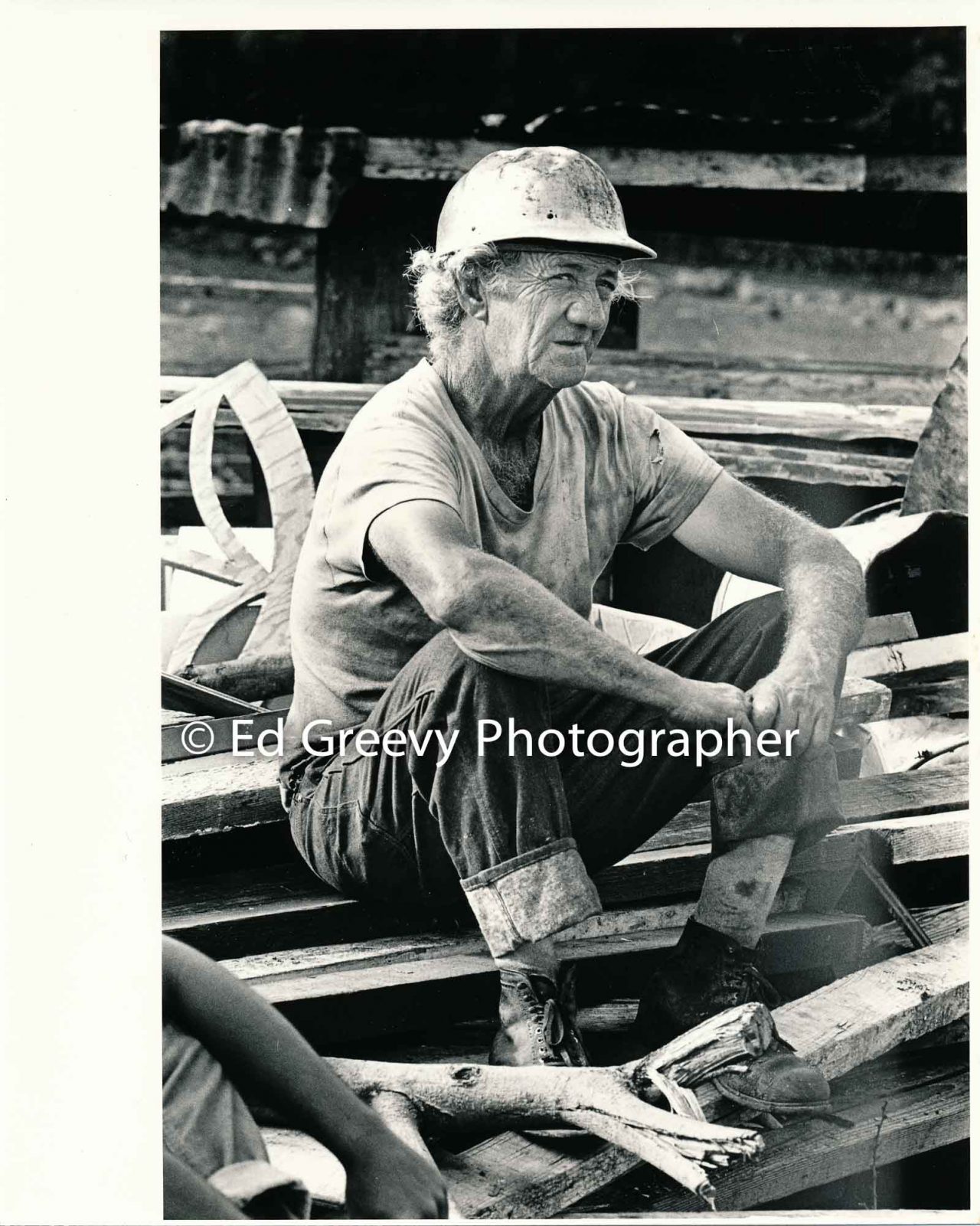George Santos on his Kalama Valley pig farm  (May 1971) Negative: 2343-20 | Ed Greevy Photographer