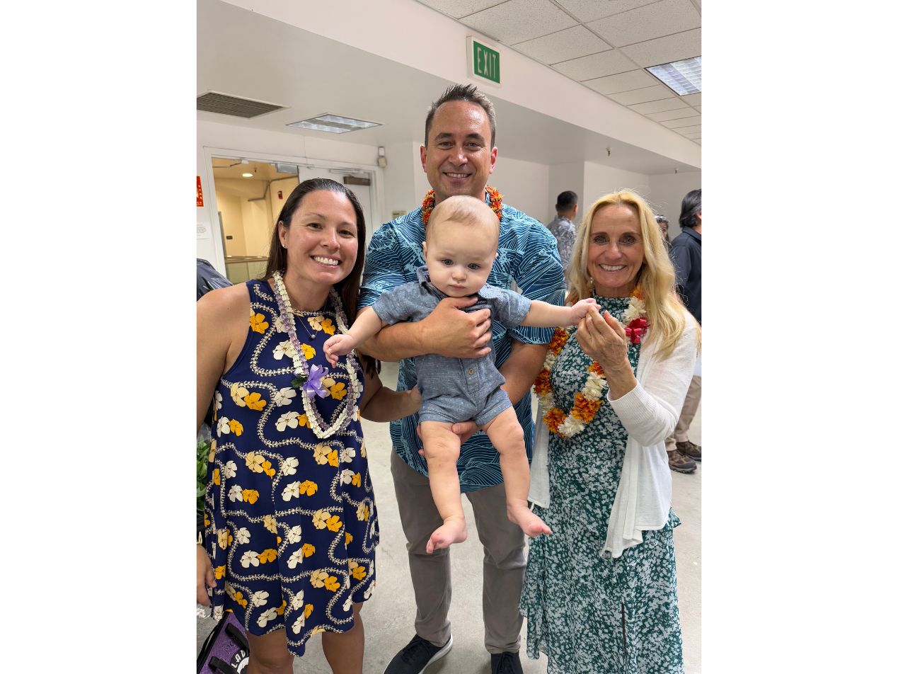 Aunty Donna Green flew in from San Diego to be there with us.